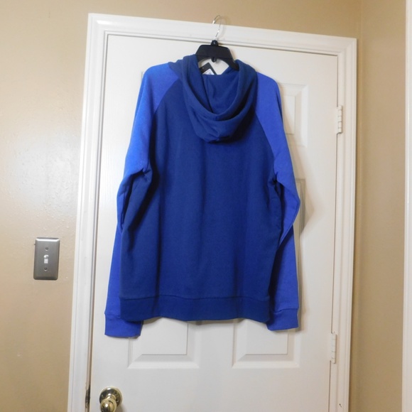 Under Armour Men's Hoodie Size: XL - Picture 3 of 4